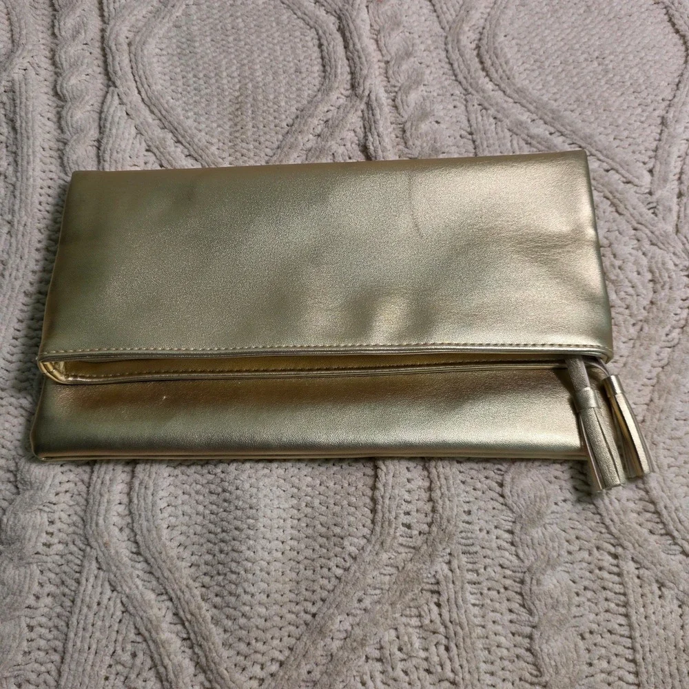 Monat Foldover Clutch Gold Metallic Faux Leather Tassel Zip Womens OS Excellent
